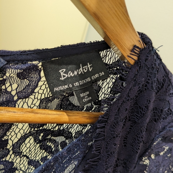 Bardot | Lace Bell Sleeve Dress - Picture 4 of 5